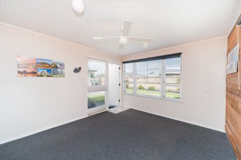 Photo of property in 28 Karamea Crescent, Kelvin Grove, Palmerston North, 4414