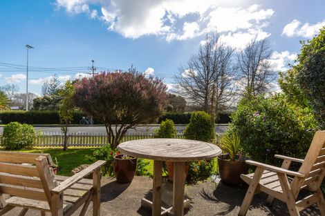 Photo of property in 1/32 Queen Street, Papakura, 2110