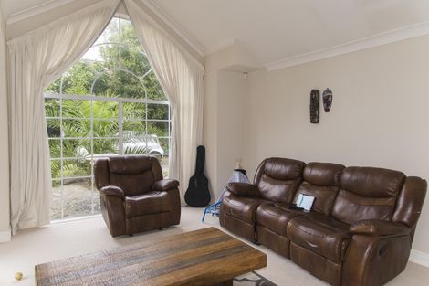 Photo of property in 21 Chippewa Place, Conifer Grove, Takanini, 2112