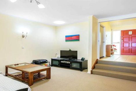 Photo of property in 44 Rhinevale Close, Henderson, Auckland, 0612
