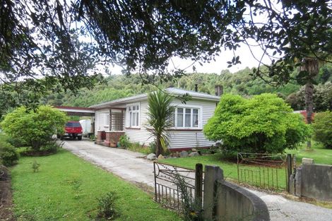 Photo of property in 4 Dunn Street, Reefton, 7830