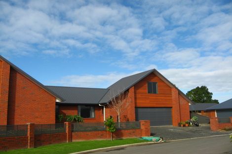 Photo of property in 3 Kura Place, Mosgiel, 9024