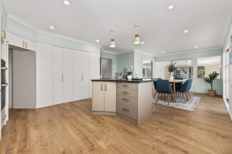 Photo of property in 6 Mahana Road, Paraparaumu Beach, Paraparaumu, 5032