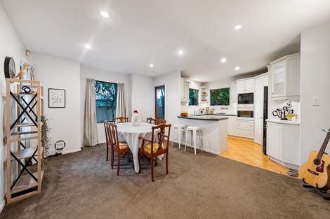 Photo of property in 124 Springfield Road, St Albans, Christchurch, 8014