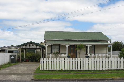 Photo of property in 100 Helvetia Road, Pukekohe, 2120