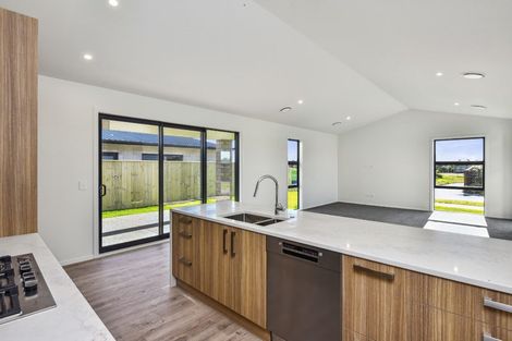 Photo of property in 23 Hudson Place, Paraparaumu, 5032