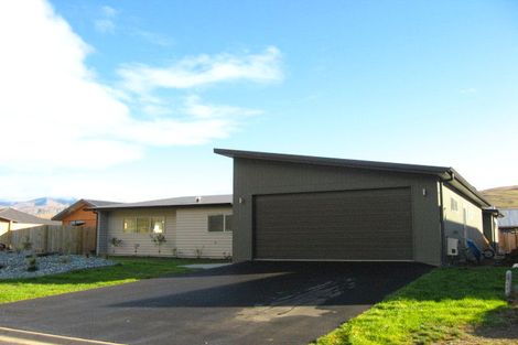 Photo of property in 27 Lochnagar Drive, Lake Hayes, Queenstown, 9304