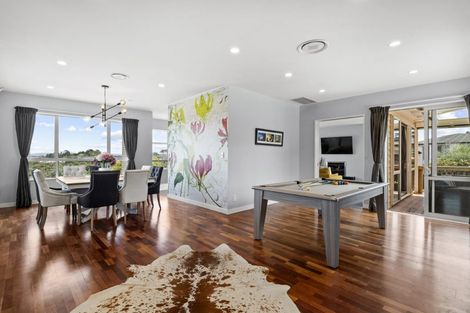 Photo of property in 76 Travis View Drive, Fairview Heights, Auckland, 0632