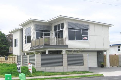 Photo of property in 33 Oceanbeach Road, Mount Maunganui, 3116