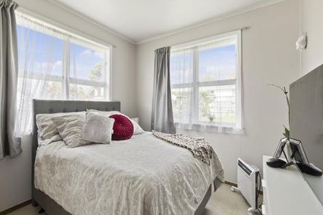 Photo of property in 27 Litten Road, Cockle Bay, Auckland, 2014