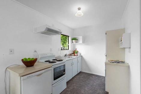 Photo of property in 1/4 Grainger Road, Te Atatu South, Auckland, 0610