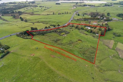 Photo of property in 611 Awhitu Road, Pollok, Waiuku, 2683