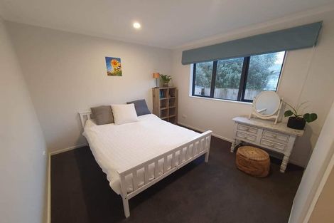 Photo of property in 10b Toatoa Place, Mangere Bridge, Auckland, 2022