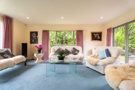 Photo of property in 6 Gresford Place, Churton Park, Wellington, 6037