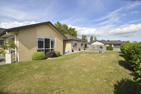 Photo of property in 62 Feist Street, Carterton, 5713