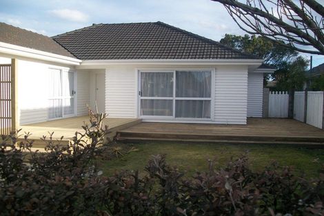 Photo of property in 153 Memorial Avenue, Burnside, Christchurch, 8053