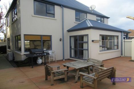 Photo of property in 122a Maidstone Road, Ilam, Christchurch, 8041