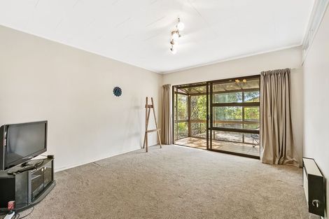 Photo of property in 1/43 Eastcliffe Road, Castor Bay, Auckland, 0620
