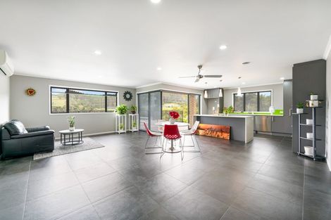 Photo of property in 165b Oraha Road, Kumeu, 0892