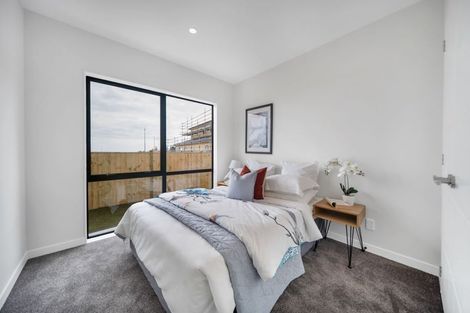 Photo of property in 12 Korowhiti Road, Clarks Beach, 2122