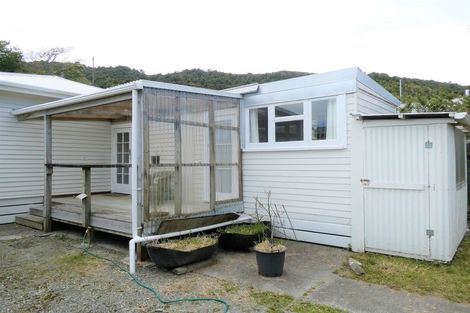 Photo of property in 6 Ashmore Avenue, Cobden, Greymouth, 7802