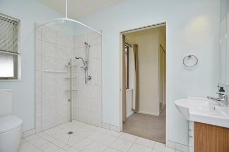 Photo of property in 18 Streamside Court, Woolston, Christchurch, 8062