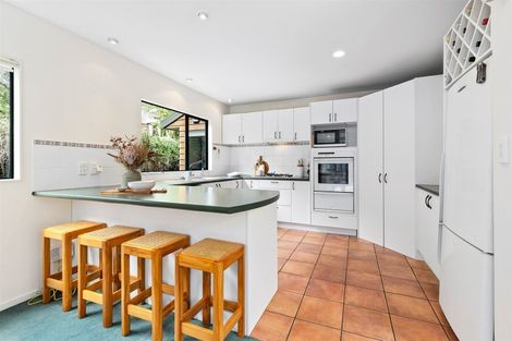 Photo of property in 2/25 Howard Road, Northcote, Auckland, 0627