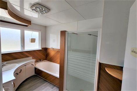 Photo of property in 24 Cypress Drive, Maungaraki, Lower Hutt, 5010