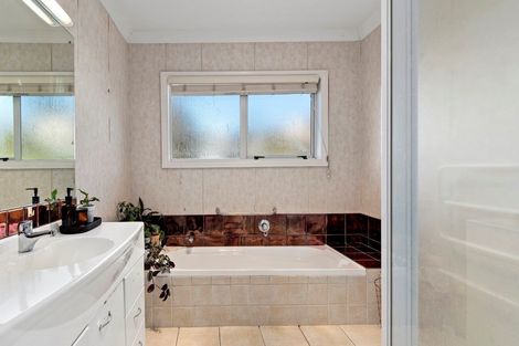 Photo of property in 2 Harbourside Way, Welcome Bay, Tauranga, 3112