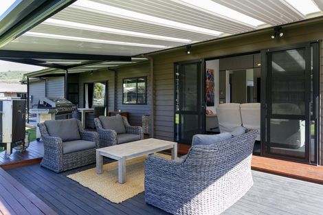 Photo of property in 2 Cabbage Tree Grove, Kinloch, Taupo, 3377