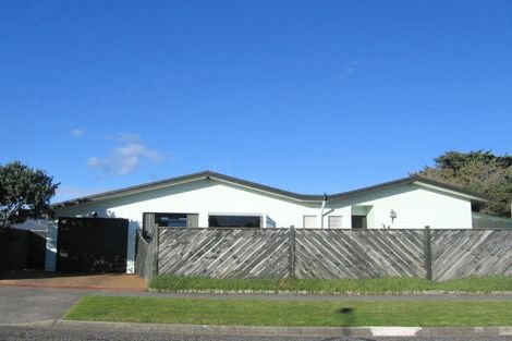 Photo of property in 34 Scott Avenue, Otaki Beach, Otaki, 5512