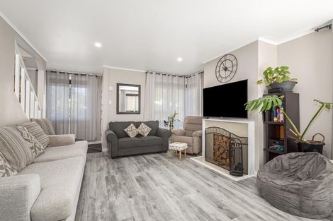 Photo of property in 112 Rangituhi Crescent, Takapuwahia, Porirua, 5022