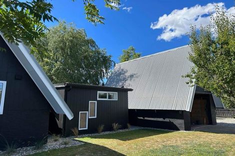 Photo of property in 20 Orchard Street, Clyde, 9330