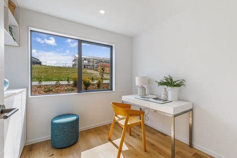 Photo of property in 5 Makumaku Place, Long Bay, Auckland, 0630