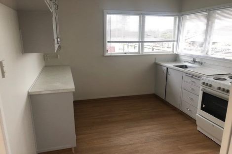 Photo of property in 1/3 Ocean View Road, Hillcrest, Auckland, 0627