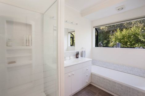 Photo of property in 10 Haines Grove, Rainbow Point, Taupo, 3330