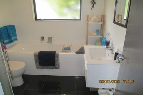 Photo of property in 2a Kennedy Street, Foxton Beach, Foxton, 4815