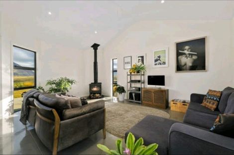 Photo of property in 4 Wanderer Lane, Jacks Point, Queenstown, 9371