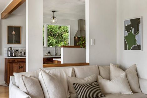 Photo of property in 2/35a Rangatira Road, Beach Haven, Auckland, 0626