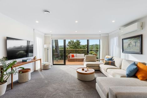 Photo of property in 66 Arran Point Parade, Orewa, 0931