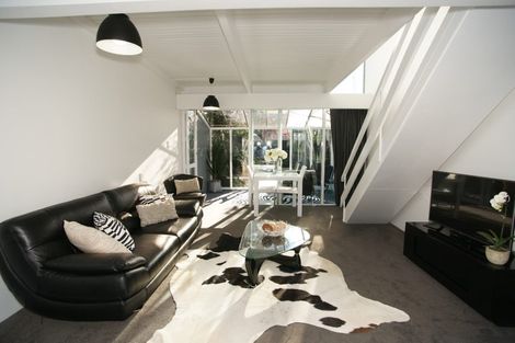 Photo of property in 1/43 Fendalton Road, Fendalton, Christchurch, 8014