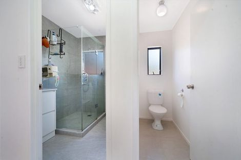 Photo of property in 1/76 Chilcott Road, Henderson, Auckland, 0612