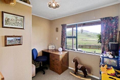 Photo of property in 631 Waitohu Valley Road, Manakau, Otaki, 5583