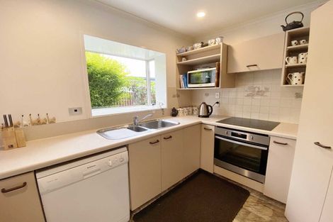 Photo of property in 2/58b Daniels Road, Redwood, Christchurch, 8051