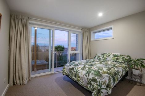 Photo of property in 46 Cliffs Road, Saint Clair, Dunedin, 9012