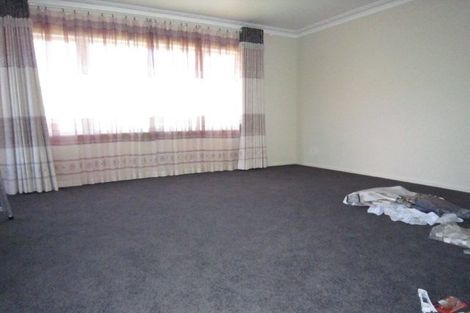 Photo of property in 206 Edmonton Road, Te Atatu South, Auckland, 0610