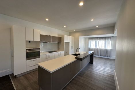 Photo of property in 28 King Street, Coalgate, 7673