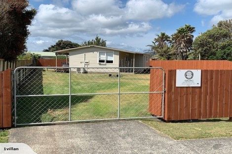 Photo of property in 8 Mission Road, Port Waikato, Tuakau, 2695