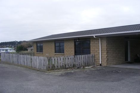 Photo of property in 2 Kowhai Court, Foxton Beach, Foxton, 4815