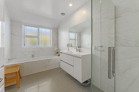 Photo of property in 13 Tuhua Close, Wharewaka, Taupo, 3330